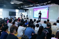 【火蝠電商如何】新人所向，新火相傳——火蝠運營部新人成長分享會